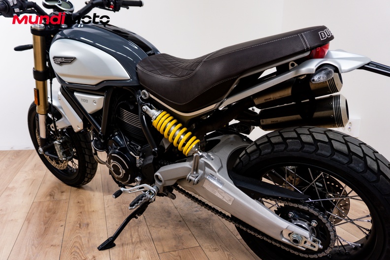 Motorbike image 8