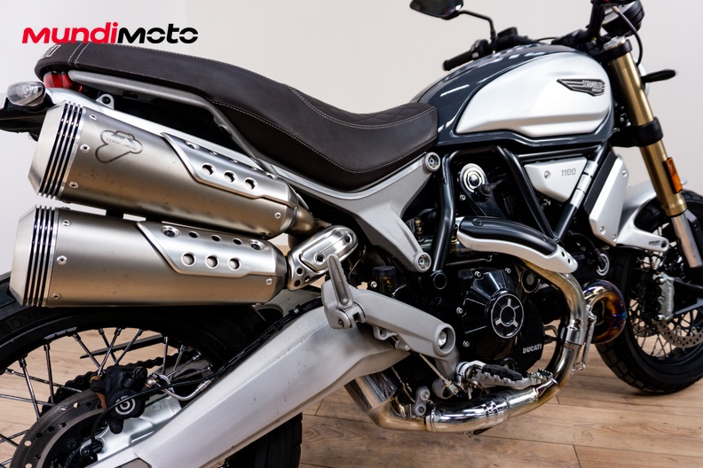 Motorbike image 3