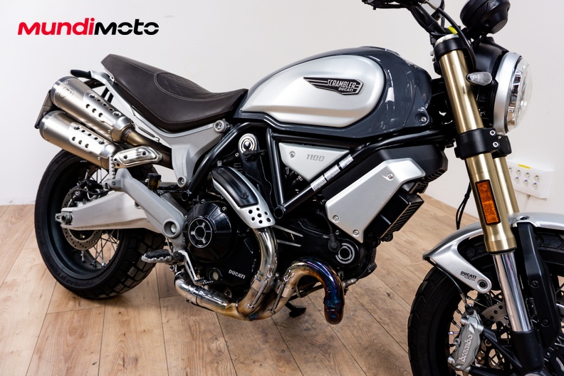 Motorbike image 4