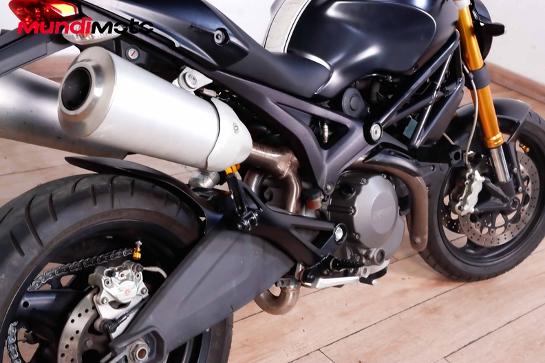 Motorbike image 3