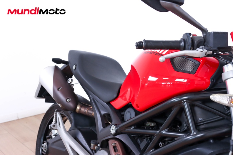 Motorbike image 12