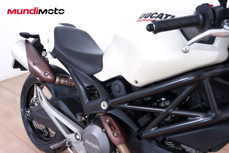 Motorbike image 13