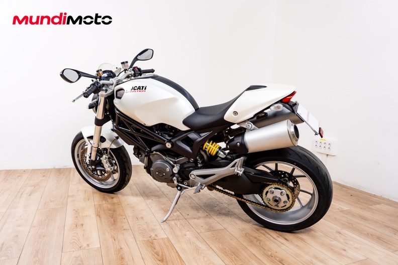 Motorbike image 7
