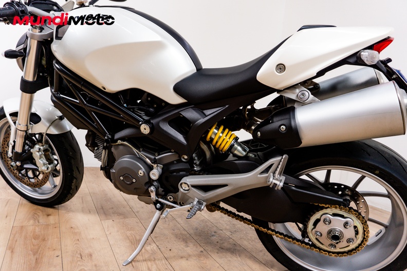Motorbike image 8