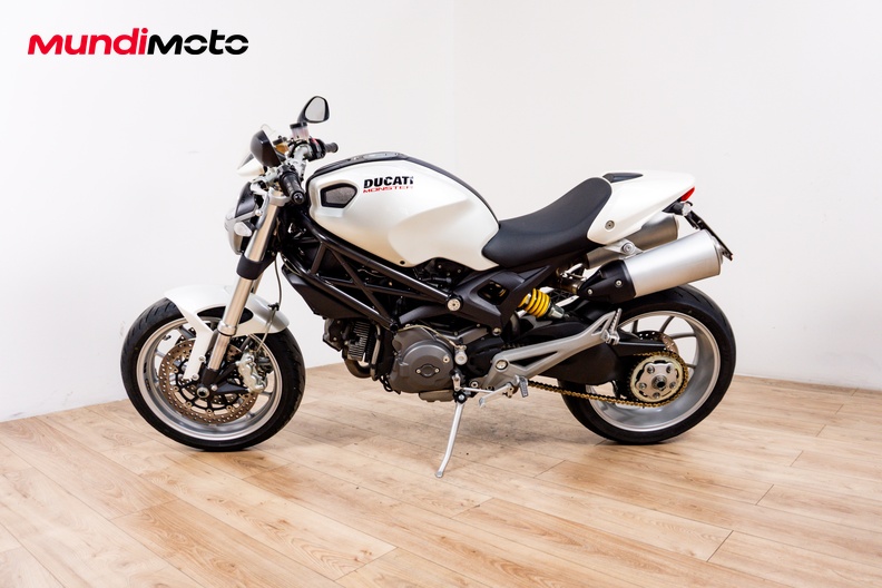 Motorbike image 5