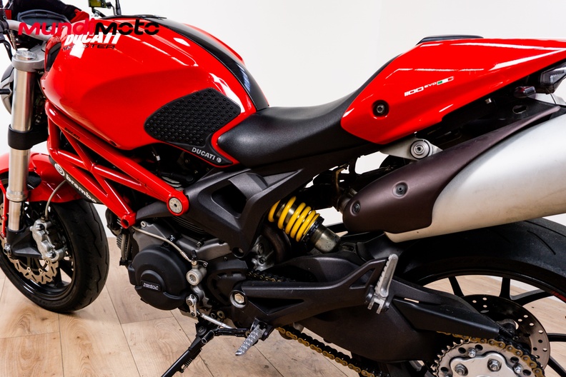 Motorbike image 8