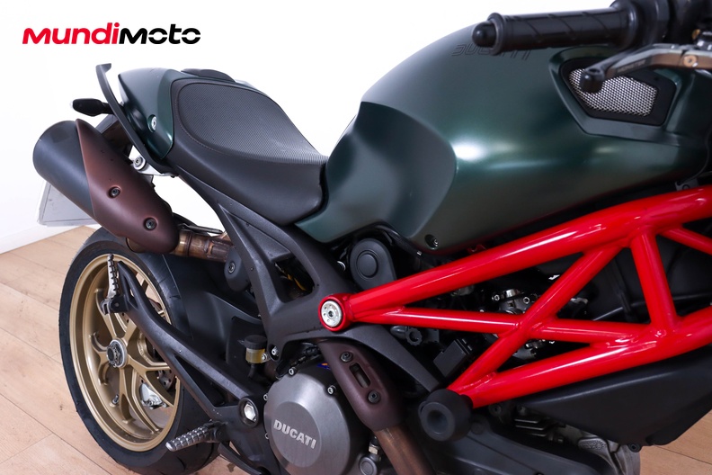 Motorbike image 13
