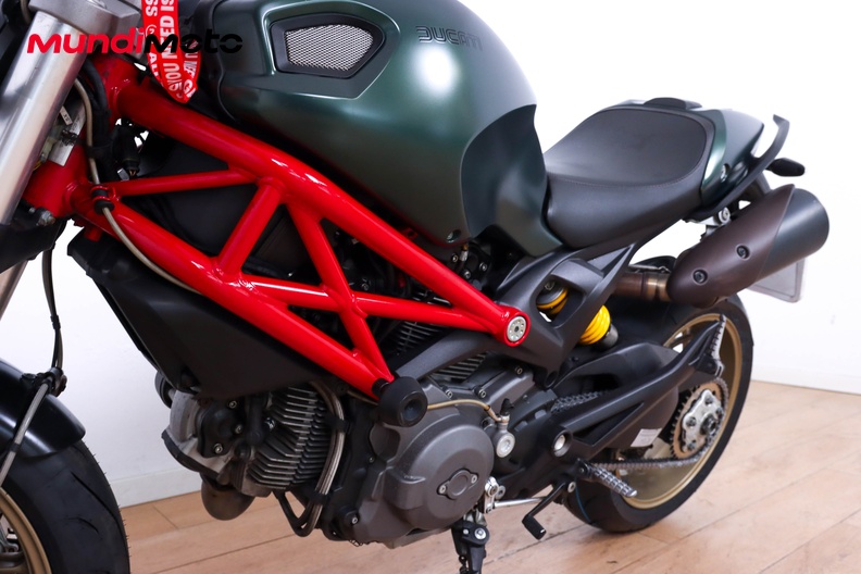 Motorbike image 8