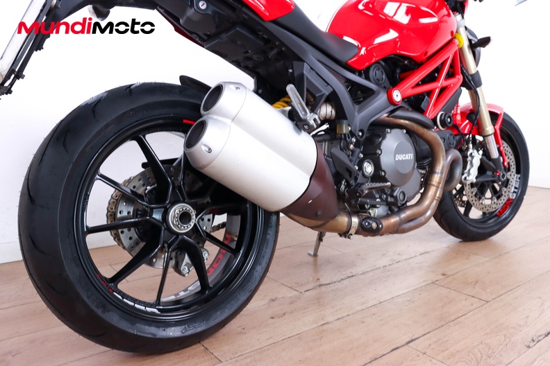 Motorbike image 3
