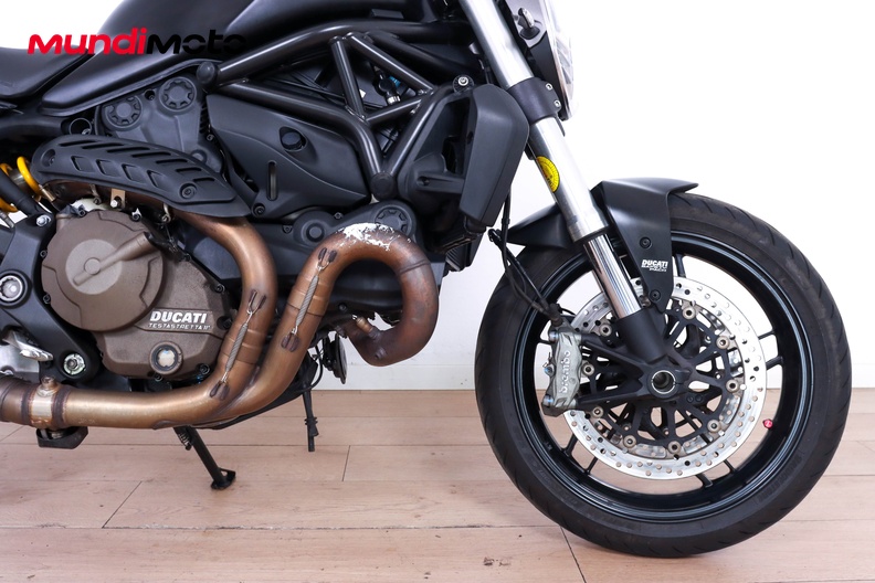 Motorbike image 12