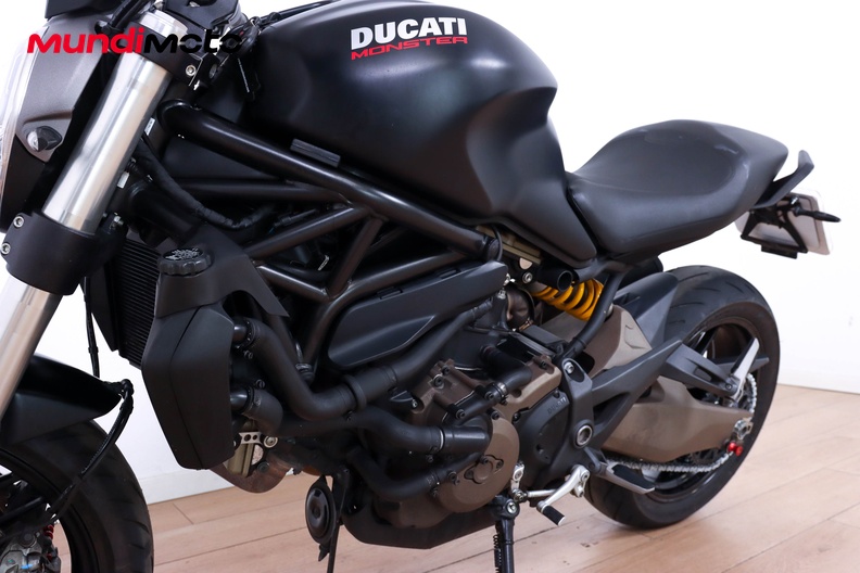 Motorbike image 8