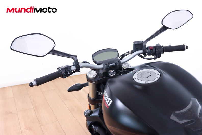 Motorbike image 10