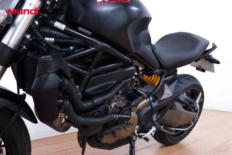 Motorbike image 8