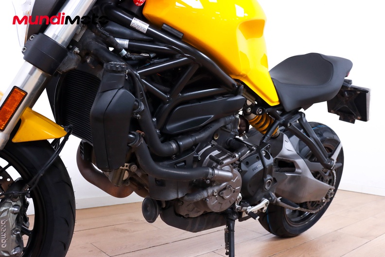 Motorbike image 8