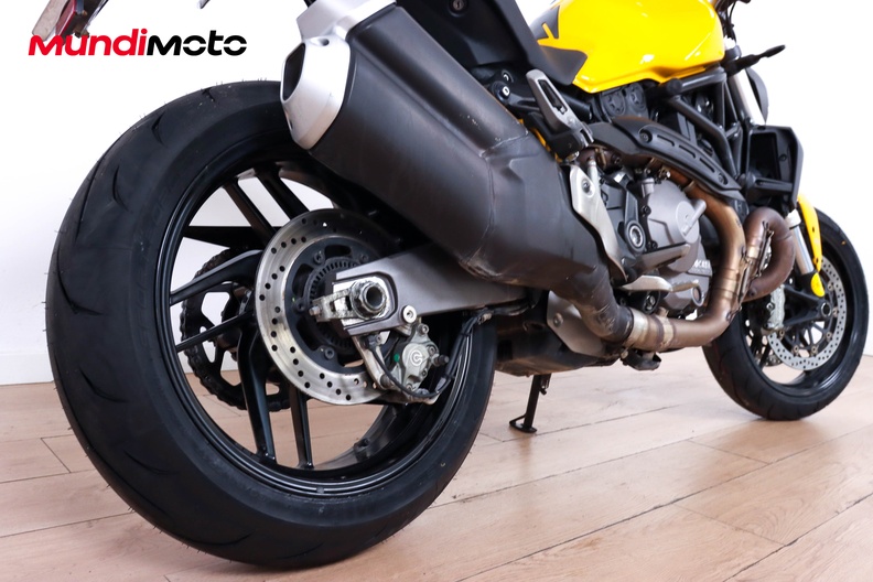 Motorbike image 3