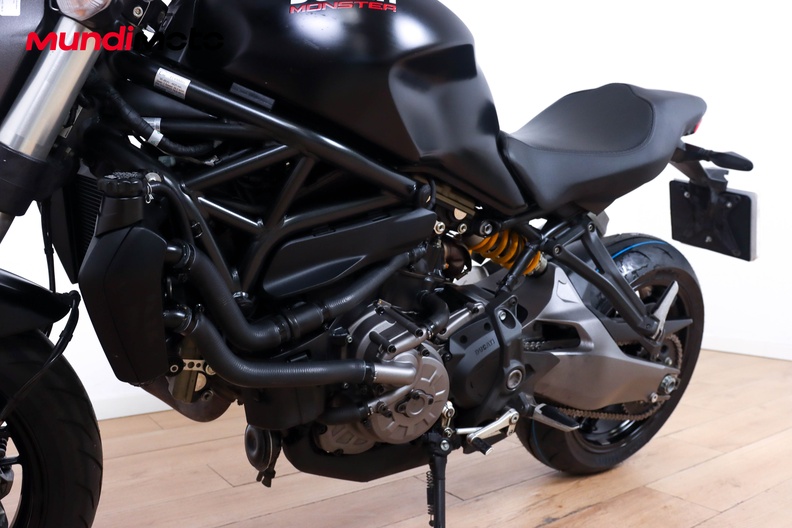Motorbike image 8