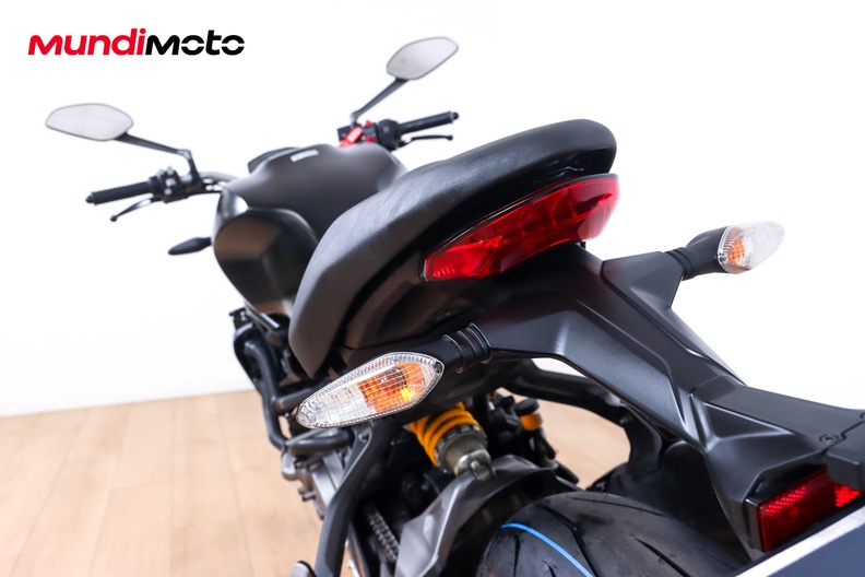 Motorbike image 9