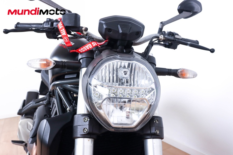 Motorbike image 4