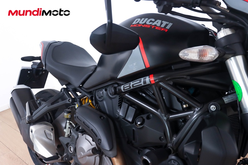 Motorbike image 12
