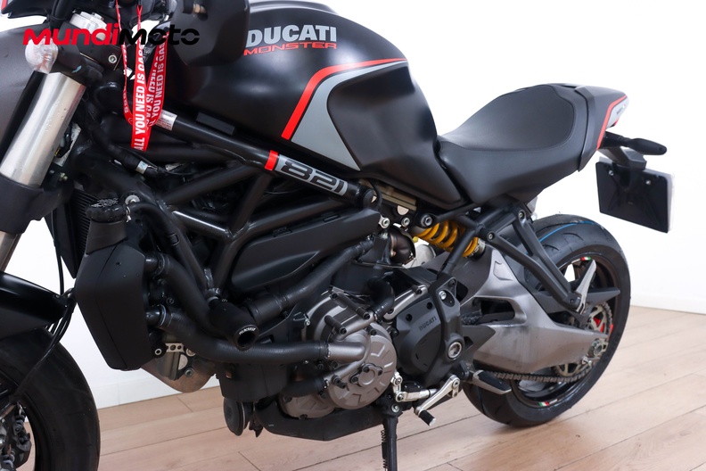 Motorbike image 8