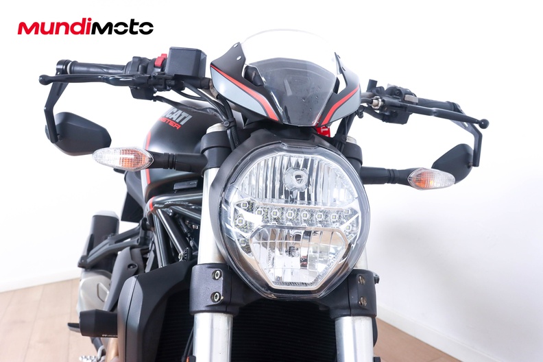Motorbike image 4
