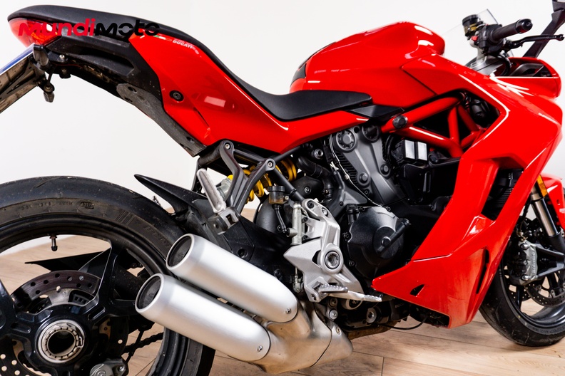 Motorbike image 3
