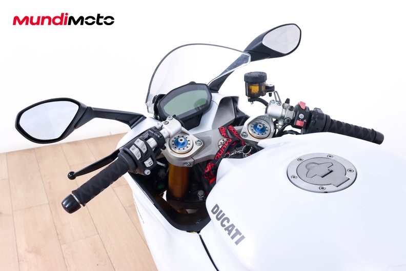 Motorbike image 10