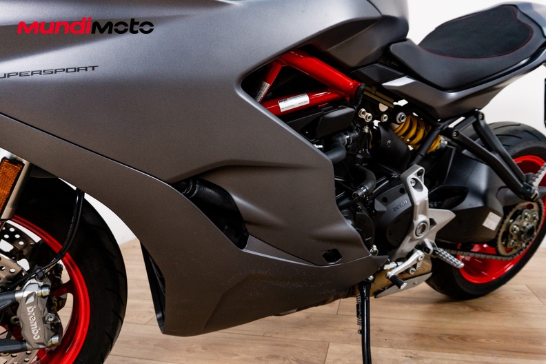 Motorbike image 9