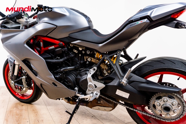 Motorbike image 8