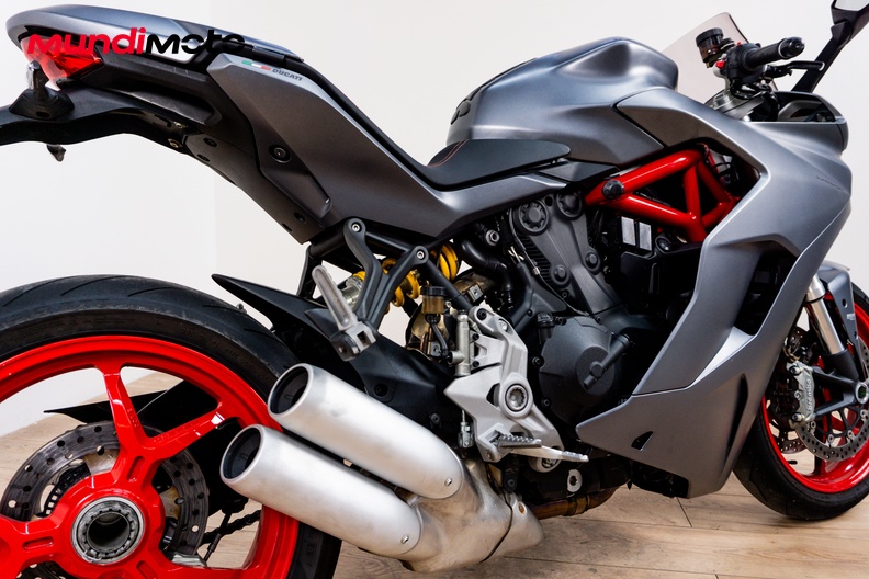 Motorbike image 3