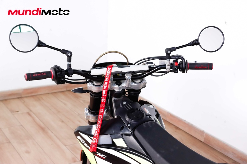 Motorbike image 10