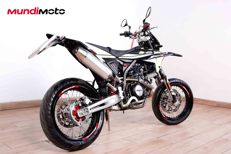 Motorbike image 2