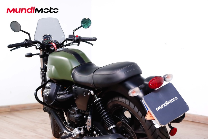 Motorbike image 9