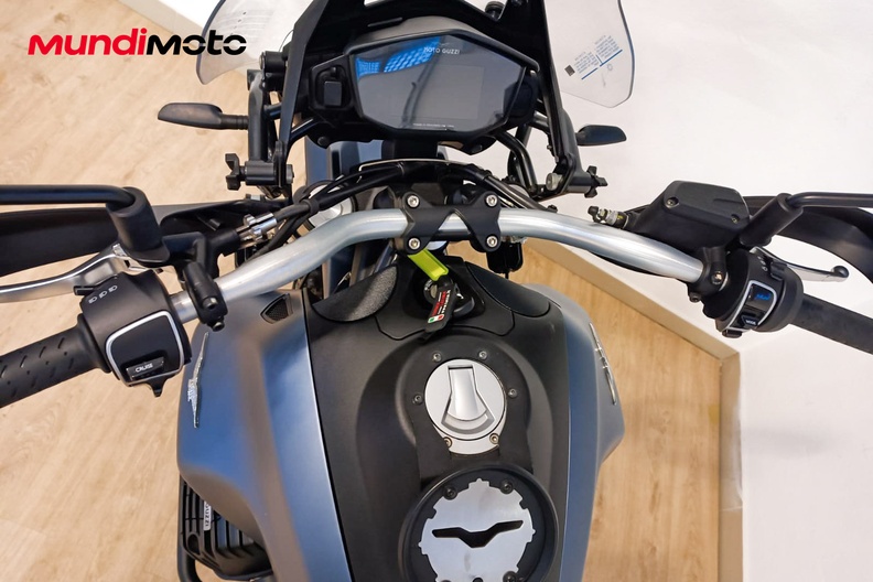 Motorbike image 10