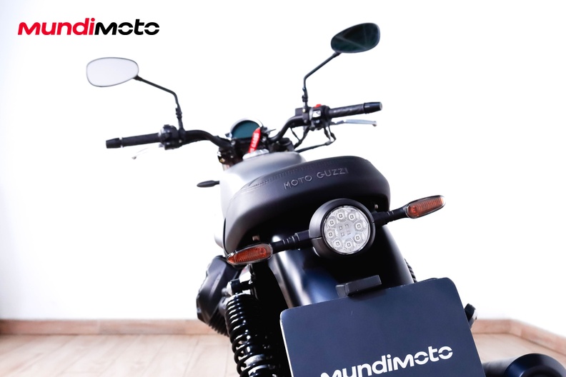 Motorbike image 9