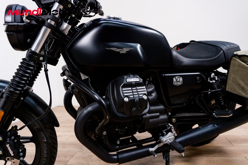Motorbike image 9