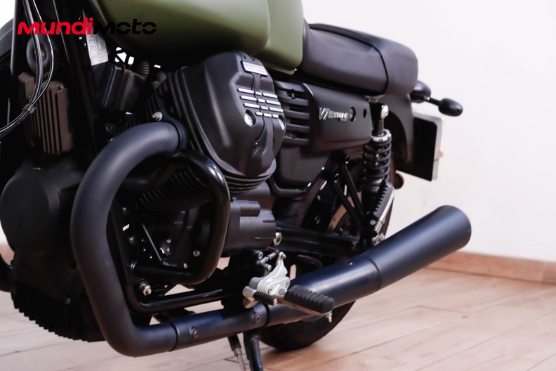 Motorbike image 8
