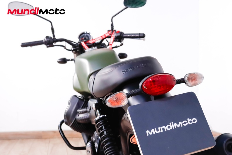 Motorbike image 9
