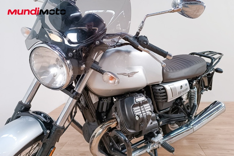 Motorbike image 9