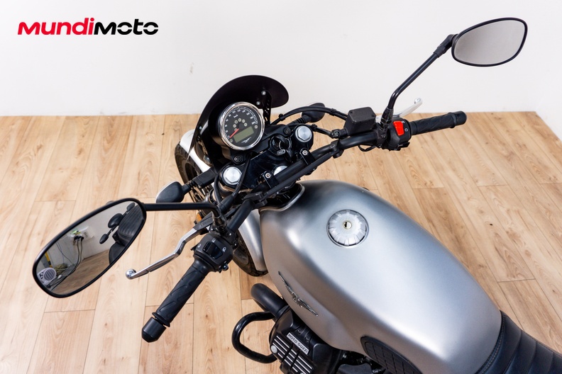 Motorbike image 10