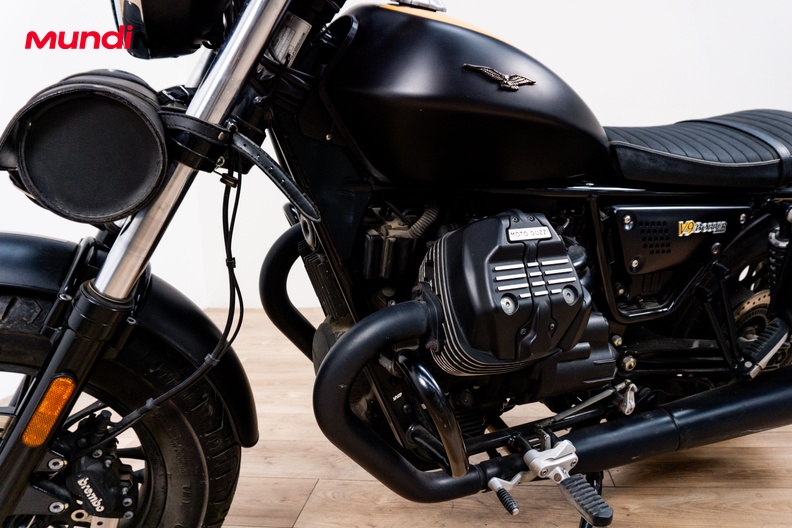 Motorbike image 9
