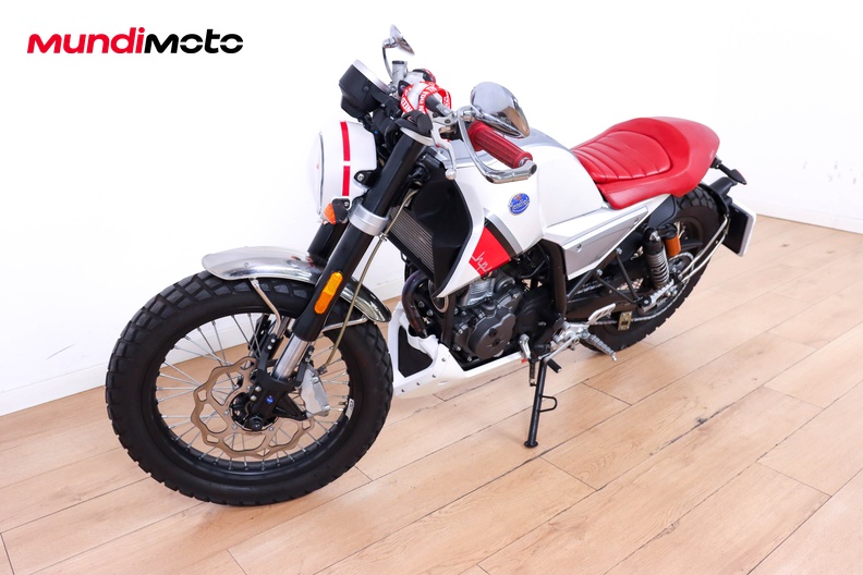 Motorbike image 7