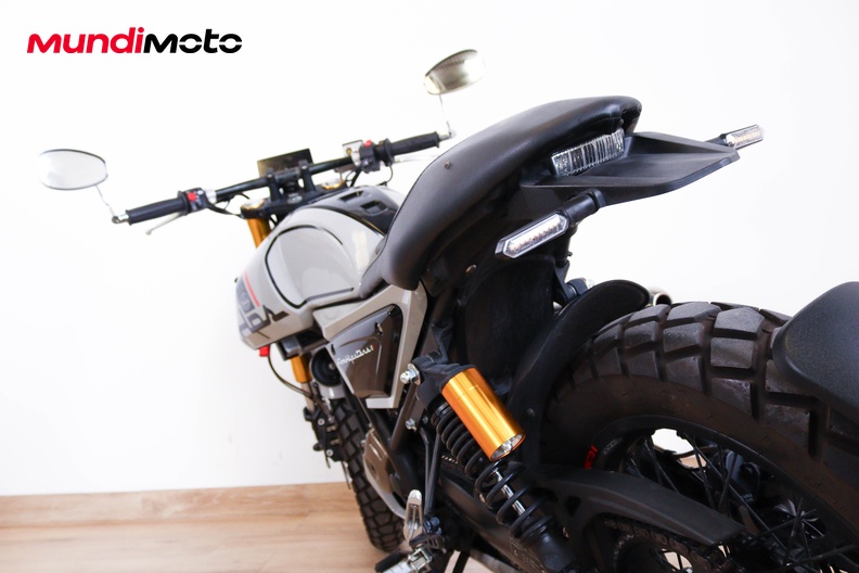 Motorbike image 9