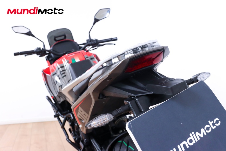 Motorbike image 9