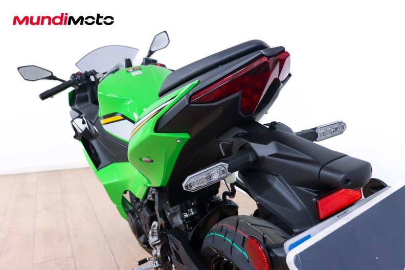 Motorbike image 8